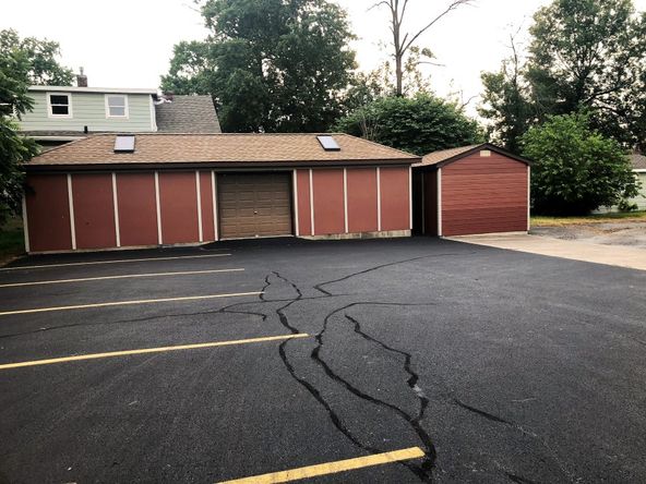 308 S Court St, Marion, IL 62959